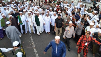 Polres Gresik Libatkan Ratusan Personel Layanan Pengamanan Haul Habib Abu Bakar Assegaf ke-71