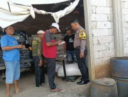Jagung Petani Sukorejo Tembus Bulog, Polisi Kawal Pengiriman Hasil Panen