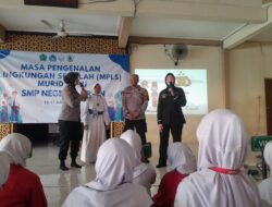 Cegah Perundungan, Polsek Krian Edukasi Bijak Bermedia Sosial kepada Siswa Baru SMPN 2 Krian