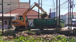 Kemarau, Pemkab Sidoarjo Terus Genjot Normalisasi Sungai  dan Pembersihan Afvoer