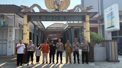 ​Rangkul Perangkat Desa, Kapolsek Tarokan: “Kita Adalah Keluarga untuk Keamanan Bersama”