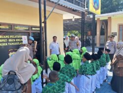 Polsek Tanggulangin Sambut Kunjungan MATSAMA MI Al Hikmah Kalidawir, Kenalkan Profesi Polisi Sejak Dini.