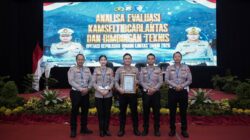 Satlantas Polresta Sidoarjo Raih Penilaian Terbaik Manajemen Lalin Kawasan Terminal di Operasi Ketupat Semeru