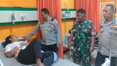 Kapolsek Sidoarjo Kota Jenguk Santri Putat dalam Perawatan Medis