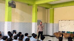 Cegah Kenakalan Remaja dan Bullying, Sat Binmas Polresta Sidoarjo Beri Penyuluhan di SMK YPM 4 Taman