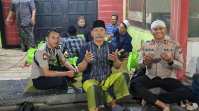 Polisi Bersama Masyarakat, Kapolsek Balongbendo Kompol Sunari Hadiri Tahlilan 100 Hari Almarhum H. Jazuli