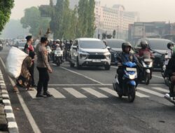 Humanis dan Responsif, Bidkum Polda Jatim Perkuat Kedekatan dengan Masyarakat Lewat Pelayanan Pagi