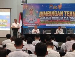 Tingkatkan Profesionalisme Polri, Kabidkum Polda Jatim Kombes Pol Taufan Dirgantoro Pimpin Bimtek Bidang Hukum 2026