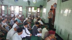 Sholat Jumat Keliling di Masjid An-Nur Panggreh, Kapolsek Jabon Perkuat Silaturahmi dan Harkamtibmas