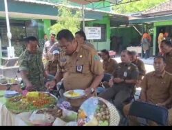 Forkopimka Tanggulangin Gerebek Koramil, Kejutkan HUT TNI ke-81 dengan Tumpeng